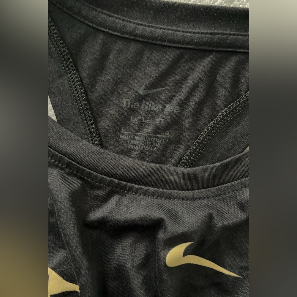Nike dri fit women’s athletic top - Picture 2 of 2